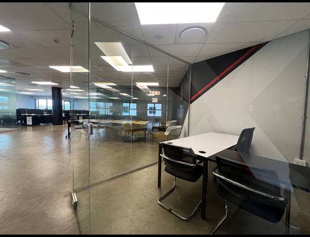 315M² OFFICE TO LET IN MELROSE